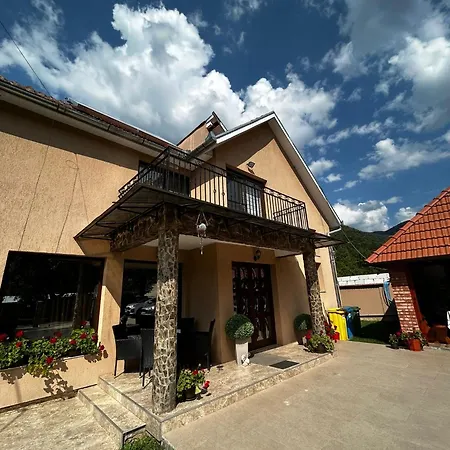 Casa Larisa-3